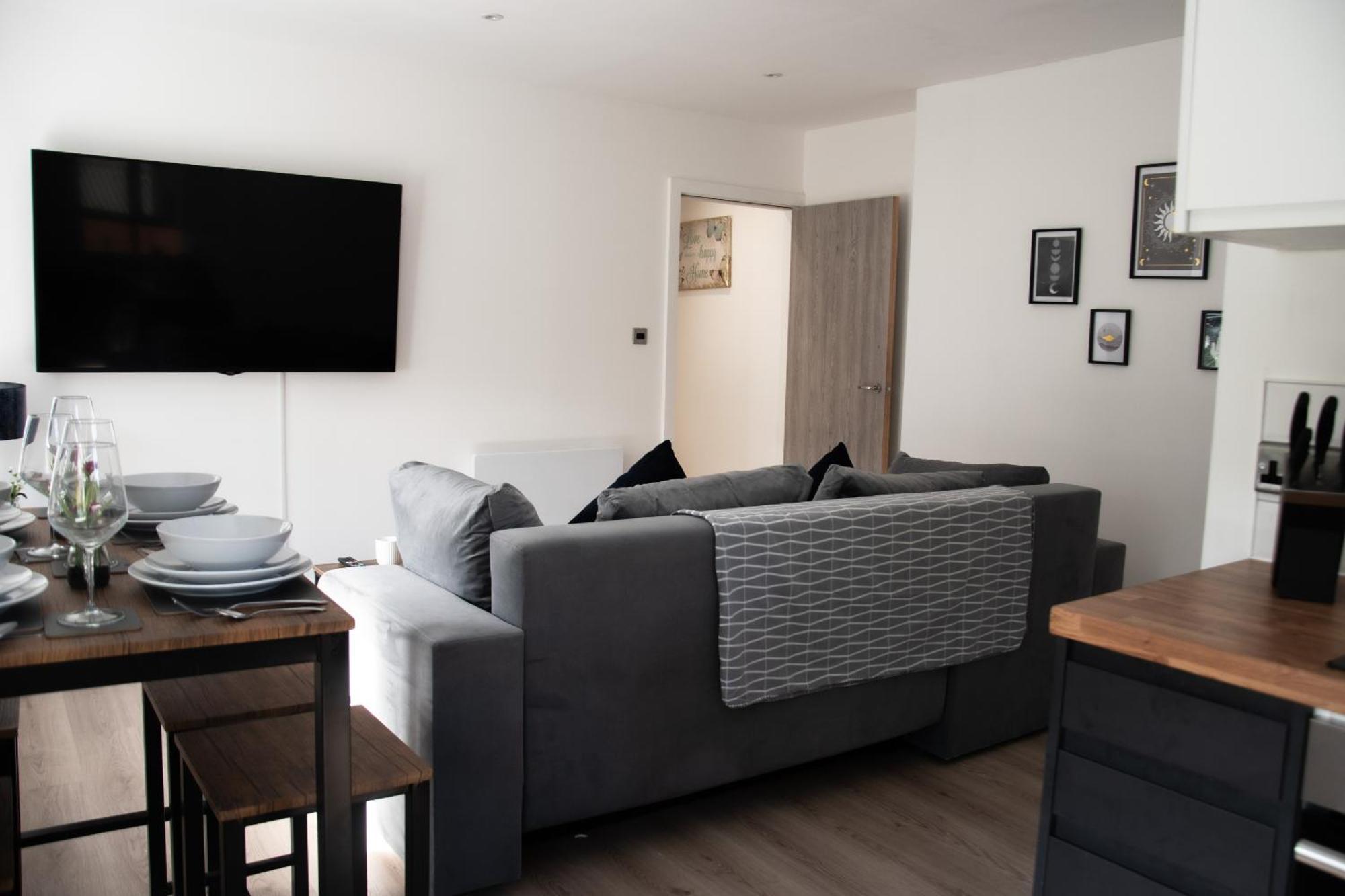 2-Bedroom With Breathtaking Views In Holmfirth Village, Huddersfield Room photo
